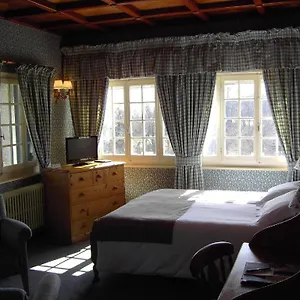 auberge-des-chasseurs.hotels-rhonealpes.com/